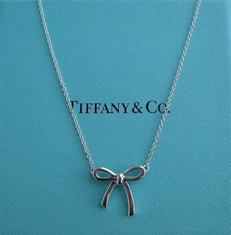 Tiffany & Co Bow Necklace – Araa.me