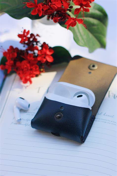 Leather AirPod Case (3rd Generation)- Midnight Blue – Brandless