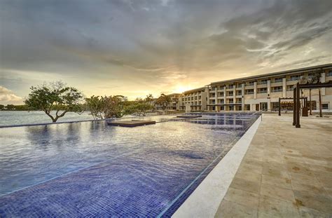 Royalton Negril, An Autograph Collection All-Inclusive Resort: 2022 ...