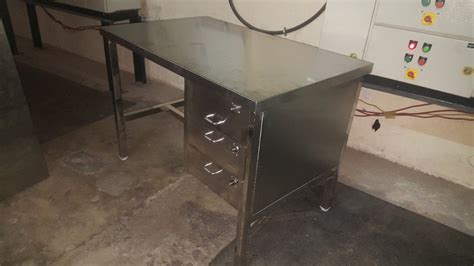 ABS Silver Stainless Steel Lab Table at Rs 33500 in New Delhi | ID ...