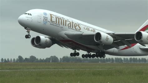 Pilotos o viajeros en la sala, ¿Airbus A380-800 o Boeing 777-200 ...