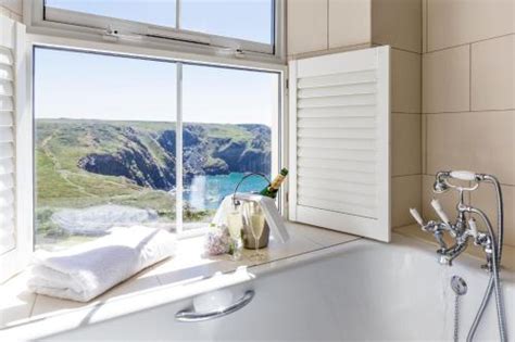 Mullion Cove Hotel & Spa | United Kingdom - Venue Report