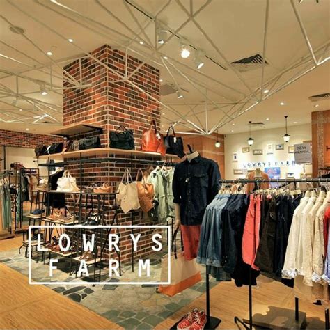 Lowrys Farm Bugis+ shop staff looks list - WEAR