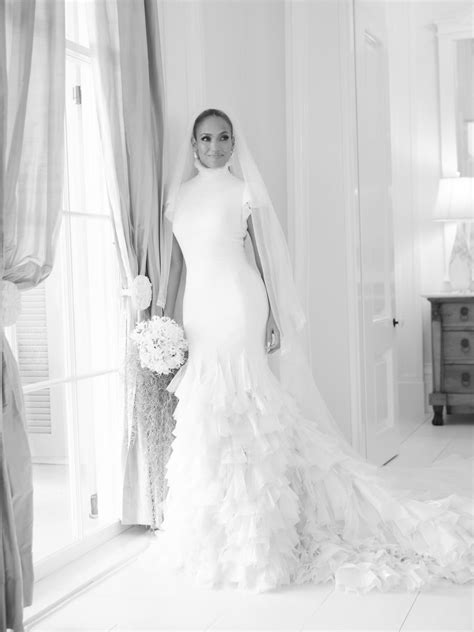 Pin by Karina Camerino on Jennifer Lopez | Ralph lauren wedding dress ...