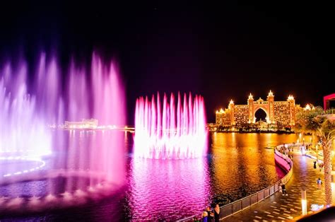 Premium Photo | Dubai, uae - feb 5, 2020 fountain at dubai's the pointe ...