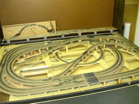 Izzy man: Best Ho train layouts plans 4x8