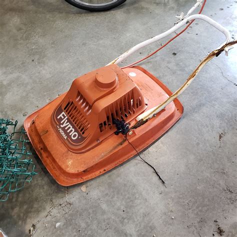 VINTAGE NOMA FLYMO HOVER LAWN MOWER