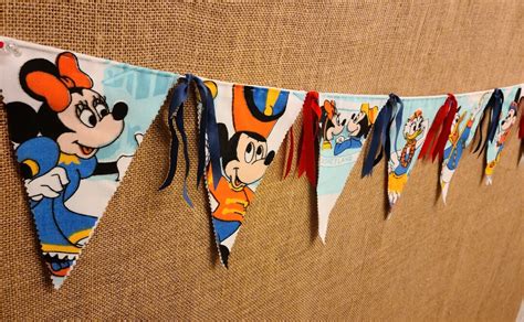 Mickey & Minnie Mouse Parade Banner, 5 Ft., Mickey on Parade Garland ...