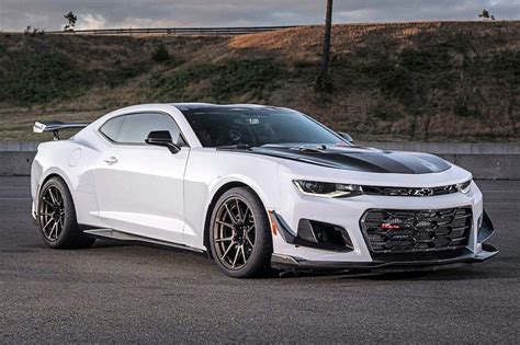 850 Horsepower 2018 Camaro ZL1 1LE: A Menace on the Street and Track ...