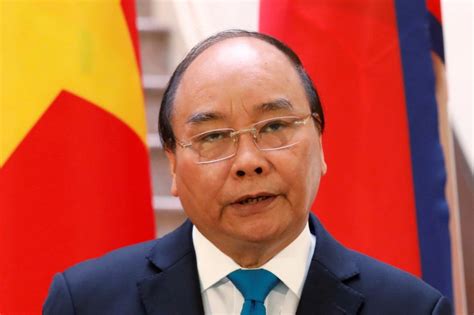 Nguyen Xuan Phuc sworn in as Vietnam’s president | News | Al Jazeera