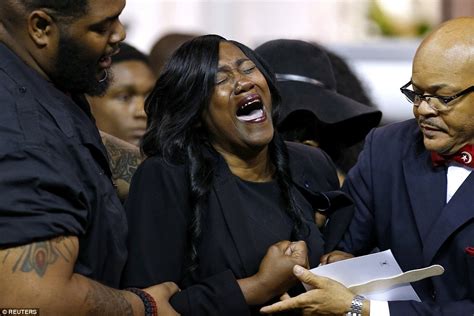 Alton Sterling's relatives in tears at his open casket funeral at ...