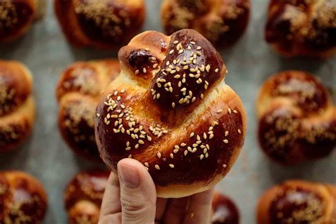 Challah Rolls (Challah Buns) – Milk and Pop