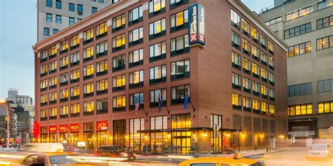 Hilton Garden Inn Tribeca | Travelzoo