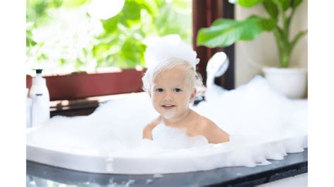 How to Make the Most Bubbly Bubble Bath - Baby Bath Moments