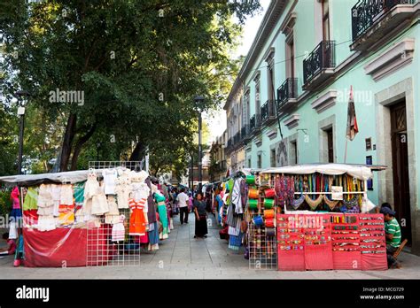 Tianguis mexico city hi-res stock photography and images - Alamy