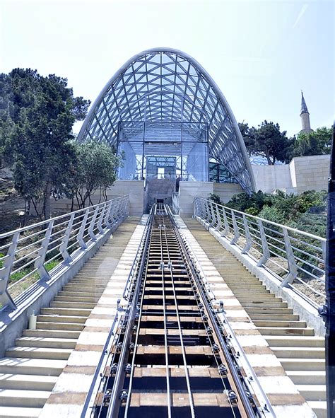 Baku’s funicular waiting for tourists (PHOTO) - Trend.Az