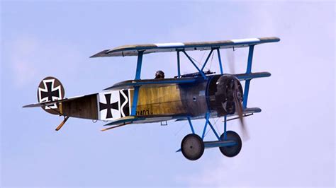 Fokker DR1 Triplane WW1 Fighter - YouTube