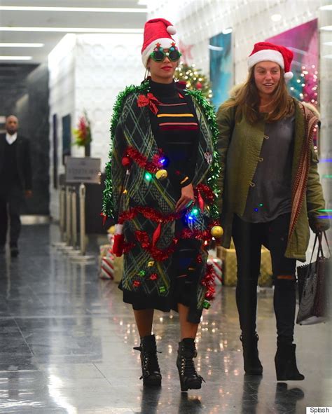 Beyoncé Just Dressed Up As A Christmas Tree, And It Was Magical