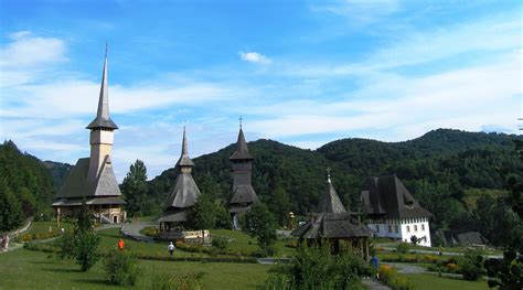 Maramures Wooden Churches Route | BookTes