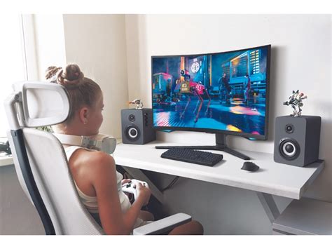 Odyssey Neo G7 32 inch 4k UHD Gaming Monitor | Samsung US