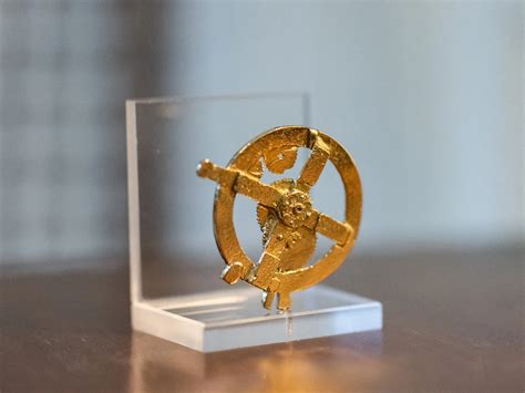 Cardholder with Antikythera Mechanism - Museum of Cycladic Art