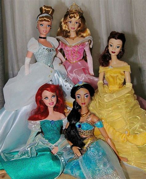 Pin by Sohemi Poggi on Dolls | Barbie princess, Disney princess ...