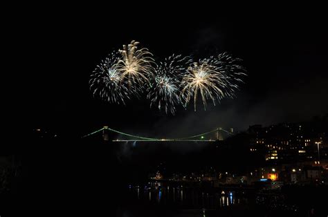 Clifton Suspension Bridge Fireworks | Fireworks display cele… | Flickr