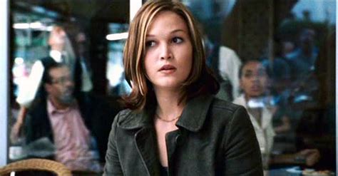 Julia Stiles Bourne Ultimatum Haircut - what hairstyle is best for me