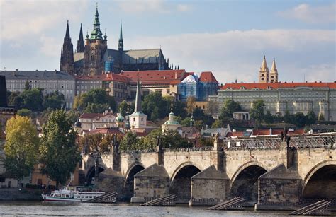 File:The Castle and Charles Bridge, Prague - 7982.jpg