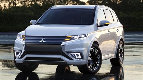 2015 Mitsubishi Outlander Review