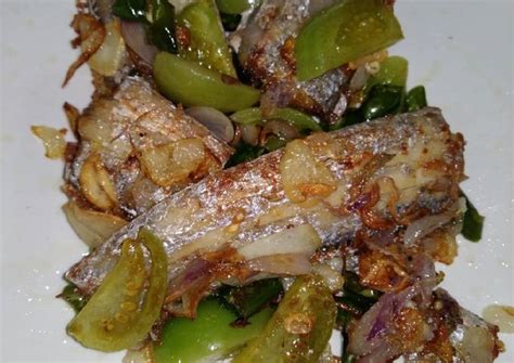 Resep Ikan Layur Tumis Cabe Ijo oleh Prita Dewi Mariyam - Cookpad