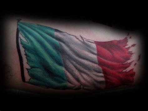 40 Inspiring Italian Flag Tattoo Ideas for Men