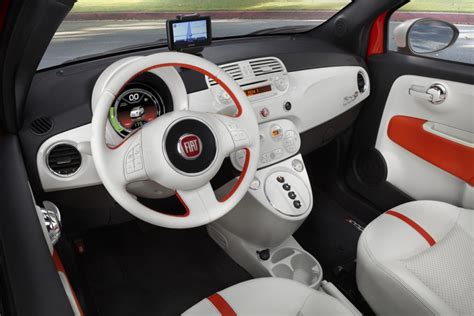 fiat 500e electric hatchback at LA auto show