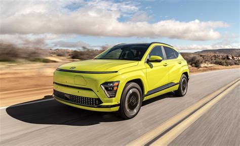 Hyundai reveals 2024 Kona; EV grows in size and space | HT Auto