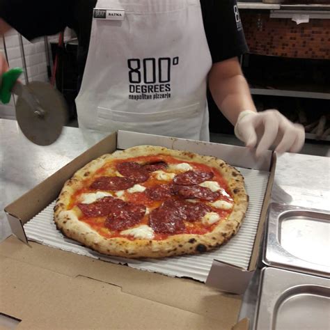 800 Degrees Neapolitan Pizzeria- The 'Subway' of Pizza