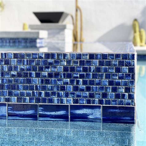 Wave Crest 6" x 6" Glossy Porcelain Waterline Pool Tile – AquaTiles