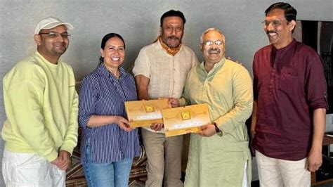 Jackie Shroff, Tiger Shroff obtain invitation for Ram Mandir Pran ...