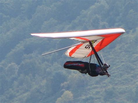 File:Hang gliding hyner.jpg - Wikipedia