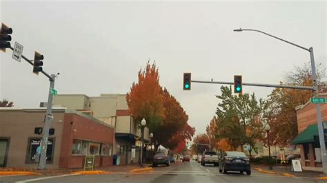 downtown Springfield Oregon fall #autumn #fallseason #fall #4k - YouTube