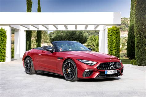 The 2023 Mercedes-AMG SL Debuts With AMG Styling, Sporty Interior, And ...