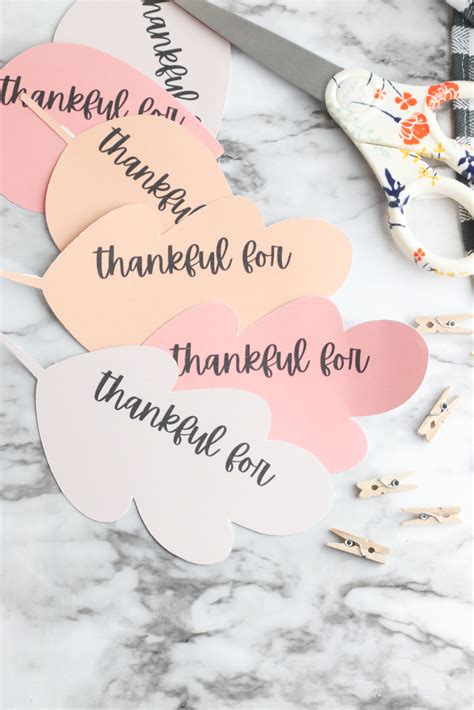 Thanksgiving Banner DIY [with Free Printable] - THE SWEETEST DIGS