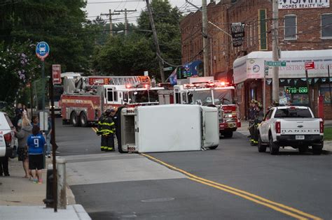 USPS truck overturned in 2-car Westerleigh crash - silive.com