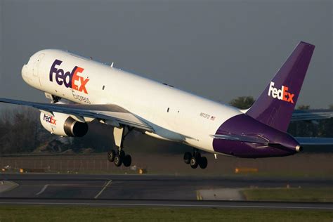 FedEx Boeing 757-200 N972FD cargo plane departure and take off at ...