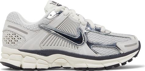 Buy Wmns Air Zoom Vomero 5 'Photon Dust Metallic Silver' - FD0884 025 ...