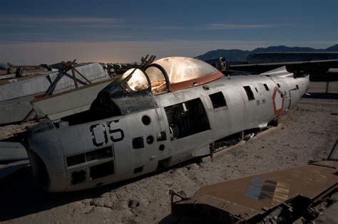 Urban Explorer Documents an Abandoned Aviation Boneyard in the US ...