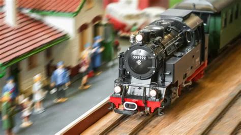 Top 11 Best Model Train Sets for Kids & Adults [2020] | Model trains ...