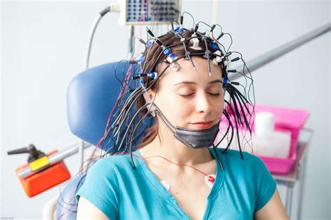 EEG (Electroencephalogram): Uses, Procedure, Risks