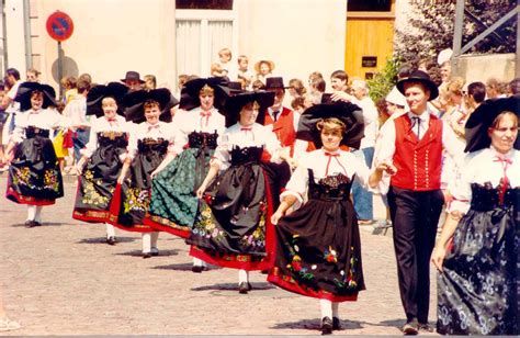 Alsace, Alsace lorraine, Folk costume