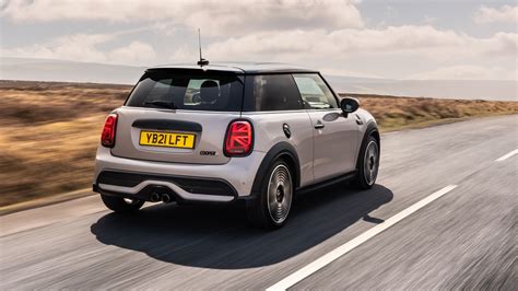 Mini Hatch Review 2024 | Top Gear