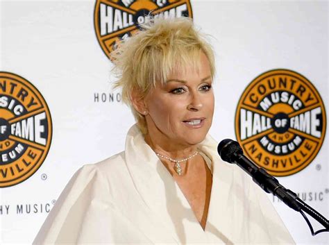 Lorrie Morgan Biography, Wiki, Husband, Age, Family, Net Worth and More